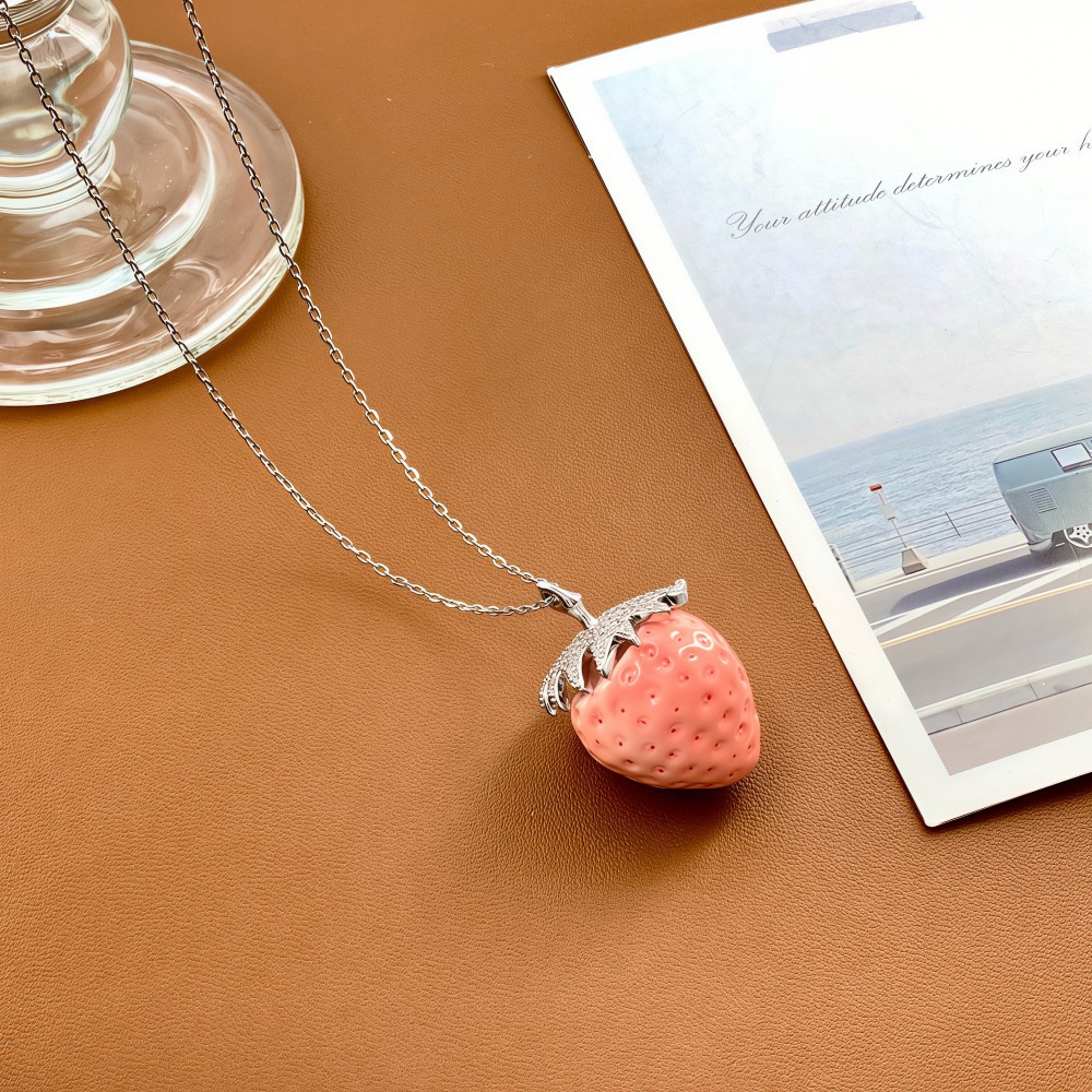 Sweet velvet strawberry necklace, niche design sense, girlish heart, collarbone chain, light luxury and exquisite necklace wholesale pic 11