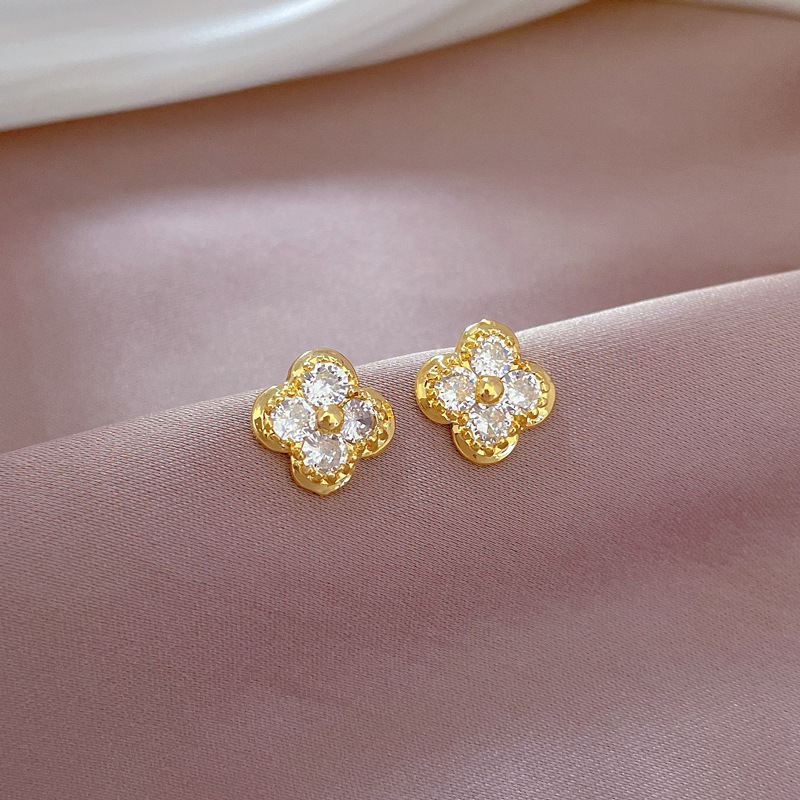 【钛钢】四叶花朵项链耳环套装轻奢微镶个性气质宴会耳饰项饰组合详情6