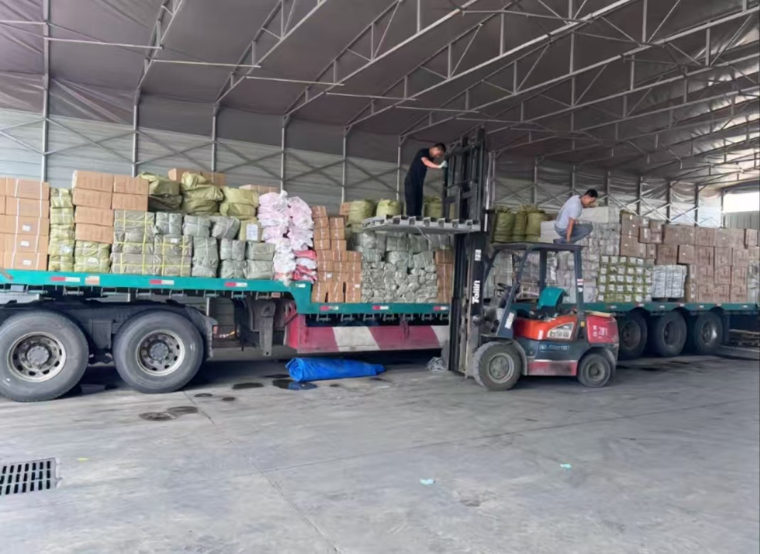 北欧网红奶油风化妆台椅子卧室轻奢高级感梳妆凳现代简约白色凳子详情19