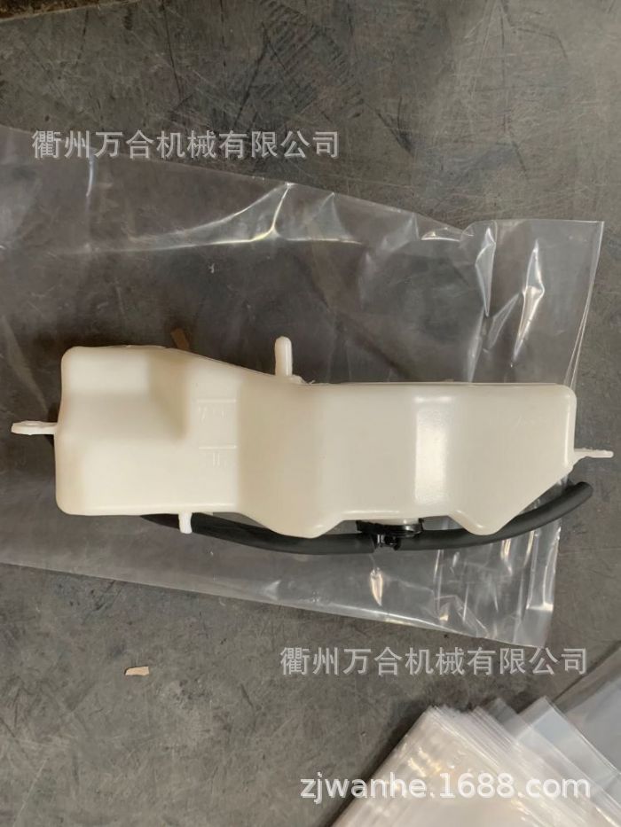 洗涤壶冷却液水壶适用于丰田Camry 2018 带电机水管 85315-06230详情2