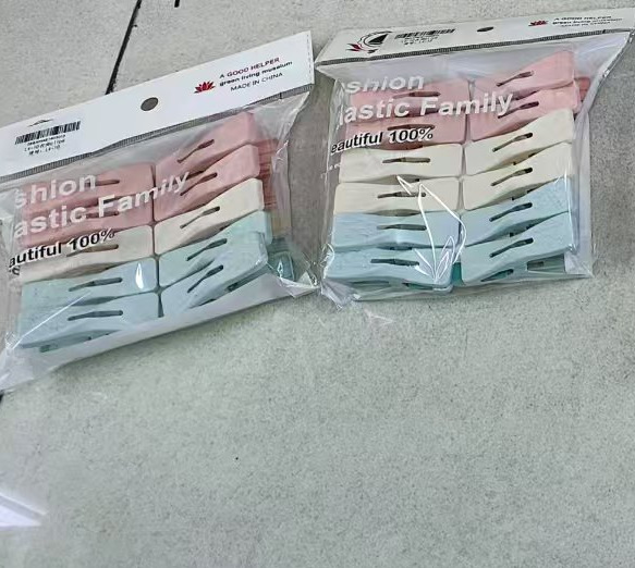 Multi-functional windproof 2-yuan store plastic clip series sock clips, clothes clips, clothes drying clips, clothes drying rack windproof fixed plastic pic 1