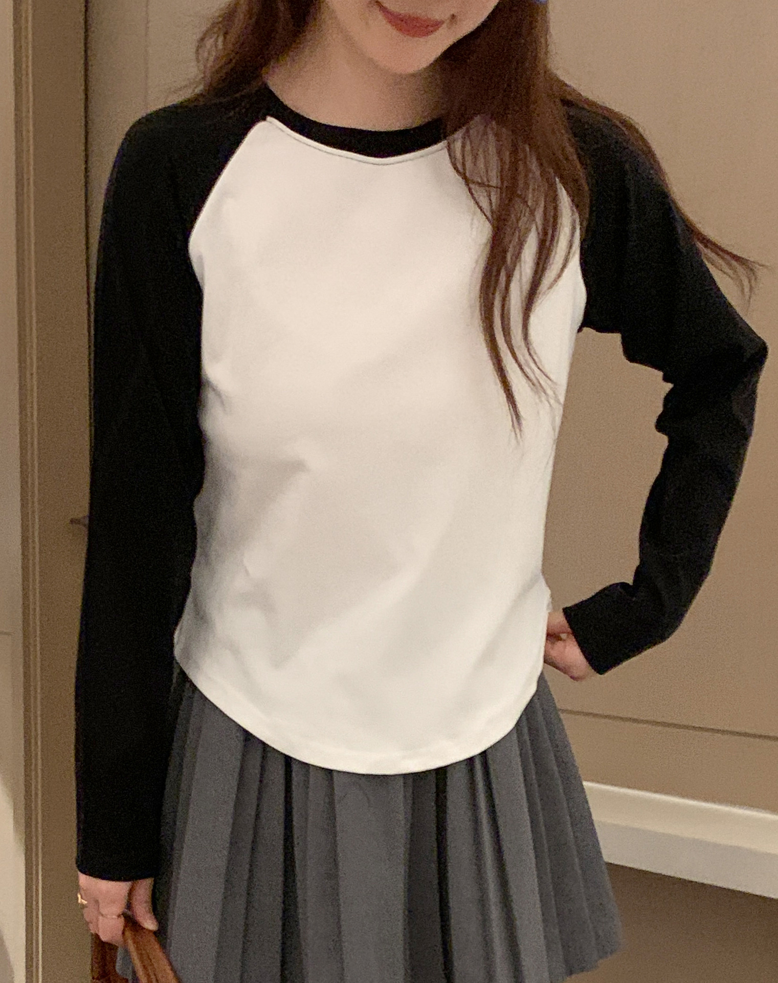 撞色拼接修身长袖t恤女春季韩版内搭打底衫插肩袖短款高腰上衣ins详情2