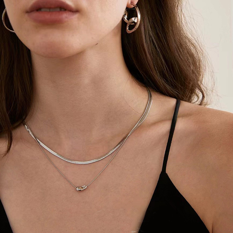 2024新款双层叠戴高品质铜镀18k金锁骨链轻奢个性小众设计蛇骨链详情9