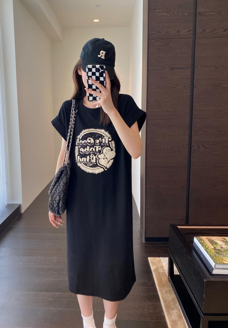 朵妮 一件轻松出门 慵懒时髦落肩袖显瘦长T恤女连衣裙夏新款2023详情11