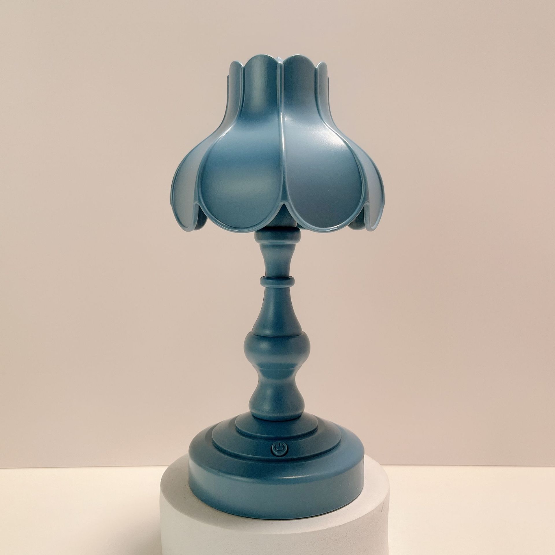 Retro atmosphere light, DIY handmade table lamp, lotus leaf night light, cute and girlish bedroom lighting, Nordic style, eye-protecting pic 24