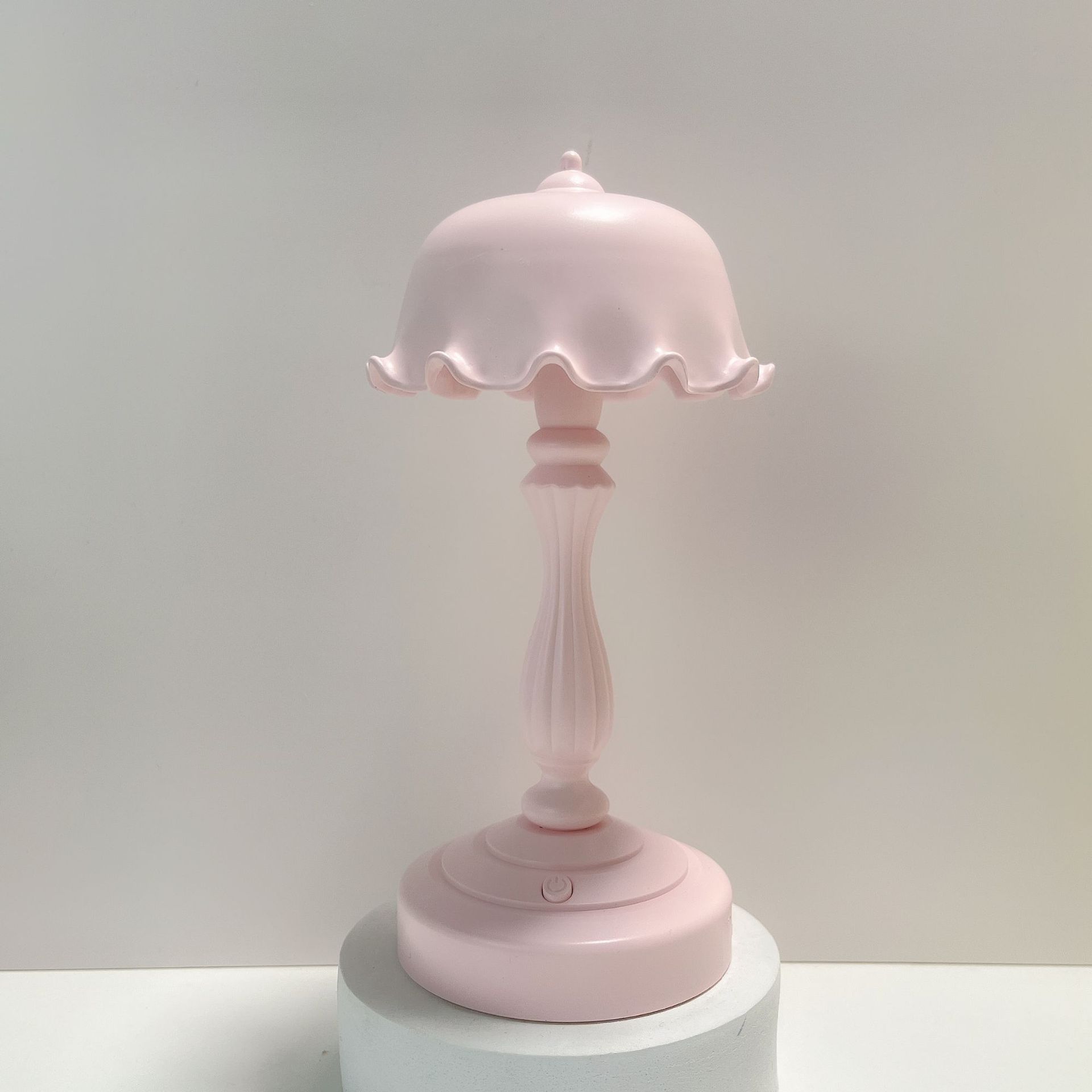 Retro atmosphere light, DIY handmade table lamp, lotus leaf night light, cute and girlish bedroom lighting, Nordic style, eye-protecting pic 33