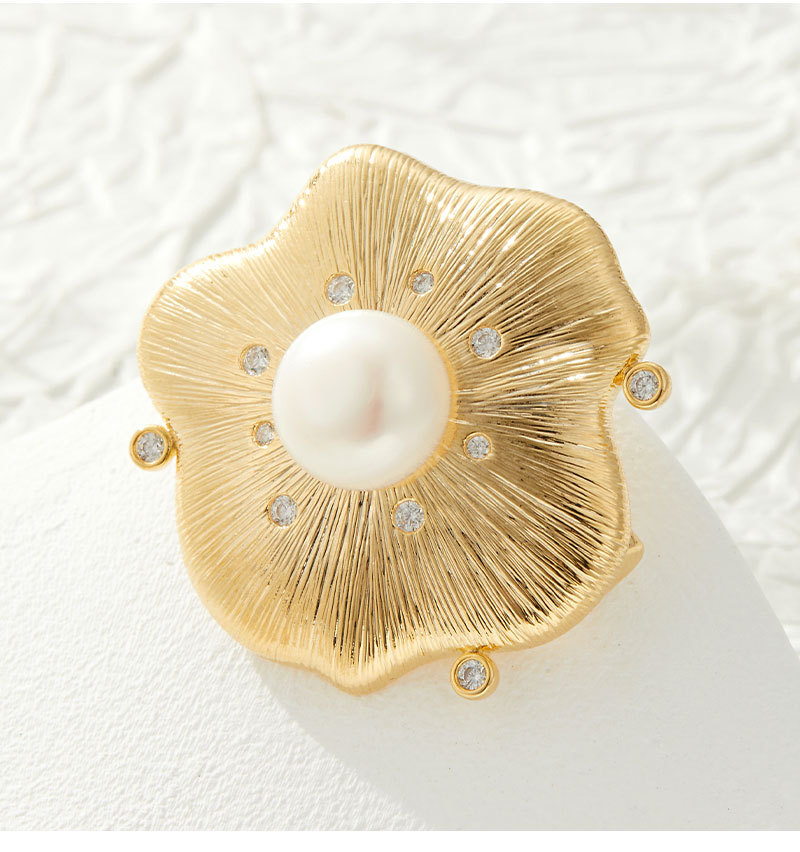 复古高级感金色拉丝珍珠花朵胸针优雅不过时淡水珍珠胸花新款别针详情18