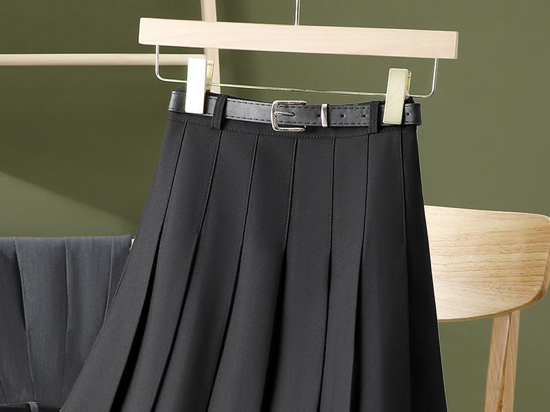 a new high-waisted, slimming, versatile mid-length A-line large-swing umbrella skirt with a flowing pleated skirt and suit skirt for women in summer pic 3