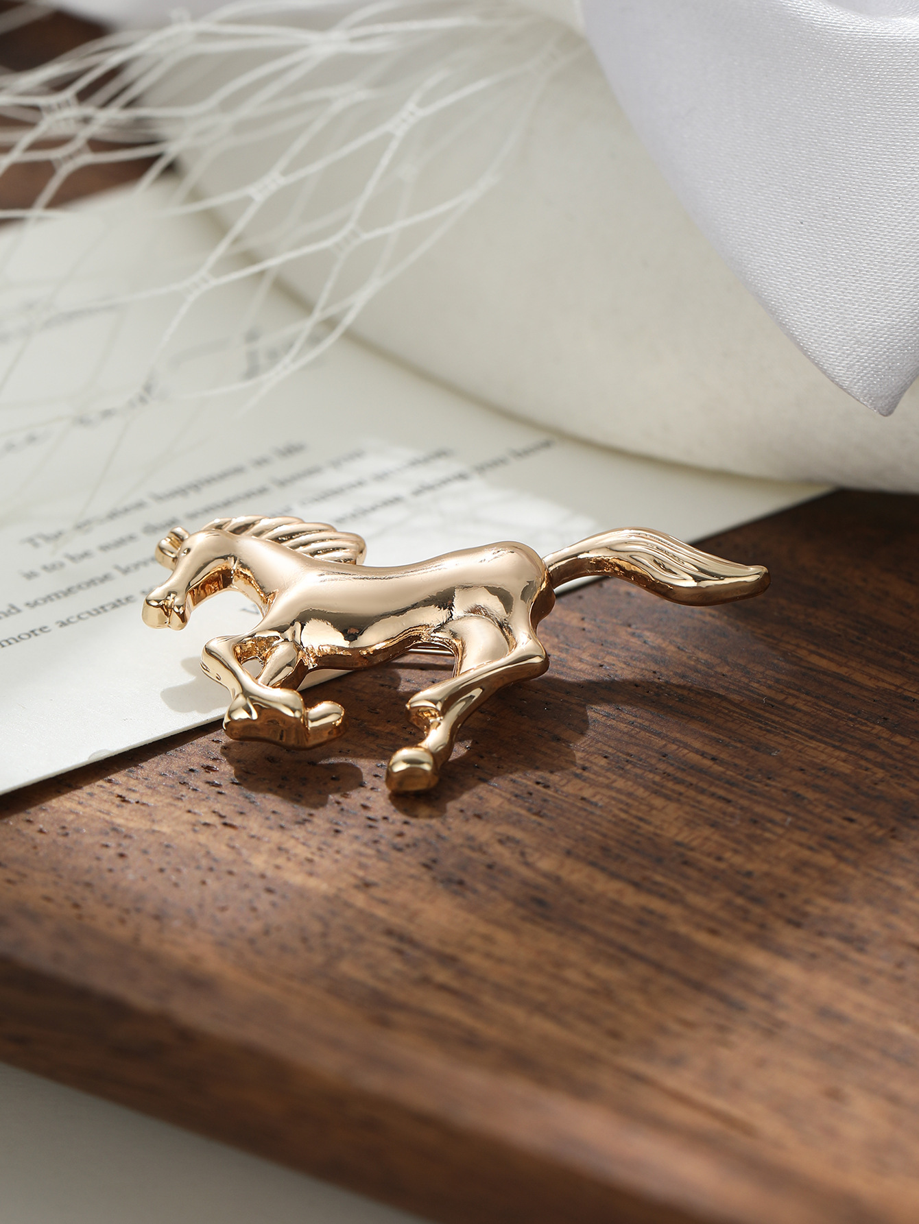 宝马骏马合金胸针男士简约大方流行时尚西装大衣配饰别针衣饰详情6