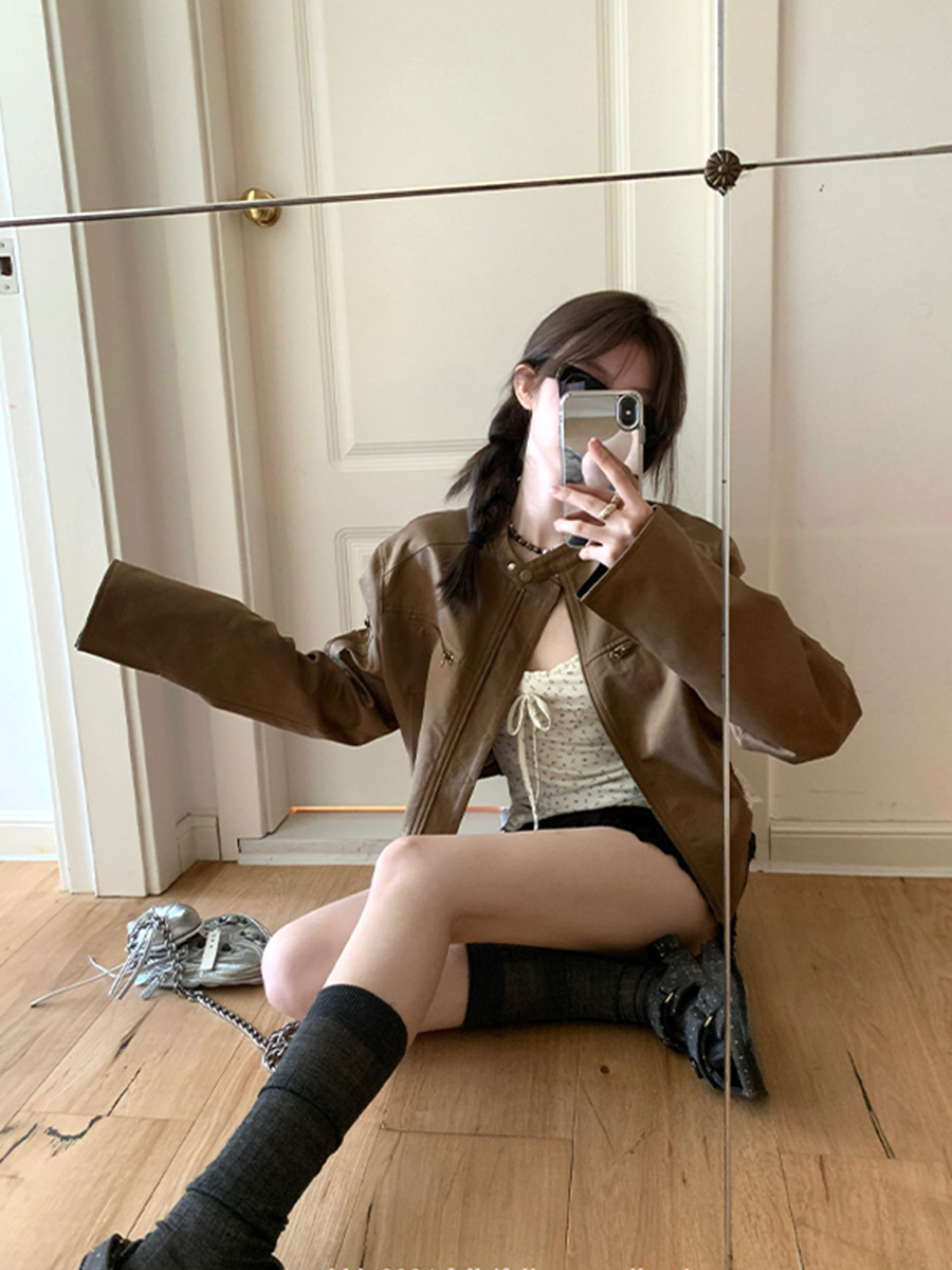 aaaaxbb 希尔维斯画刊 皮拼接棕紫两色初秋外套短款宽松长袖上衣详情11