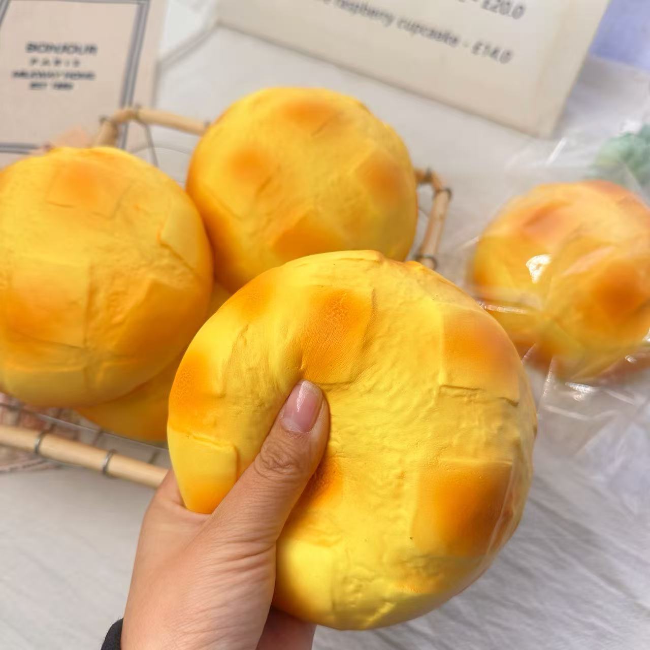 squishy食物慢回弹玩具蛋糕吐司面包肌无力吸手指捏捏乐解压玩具详情5