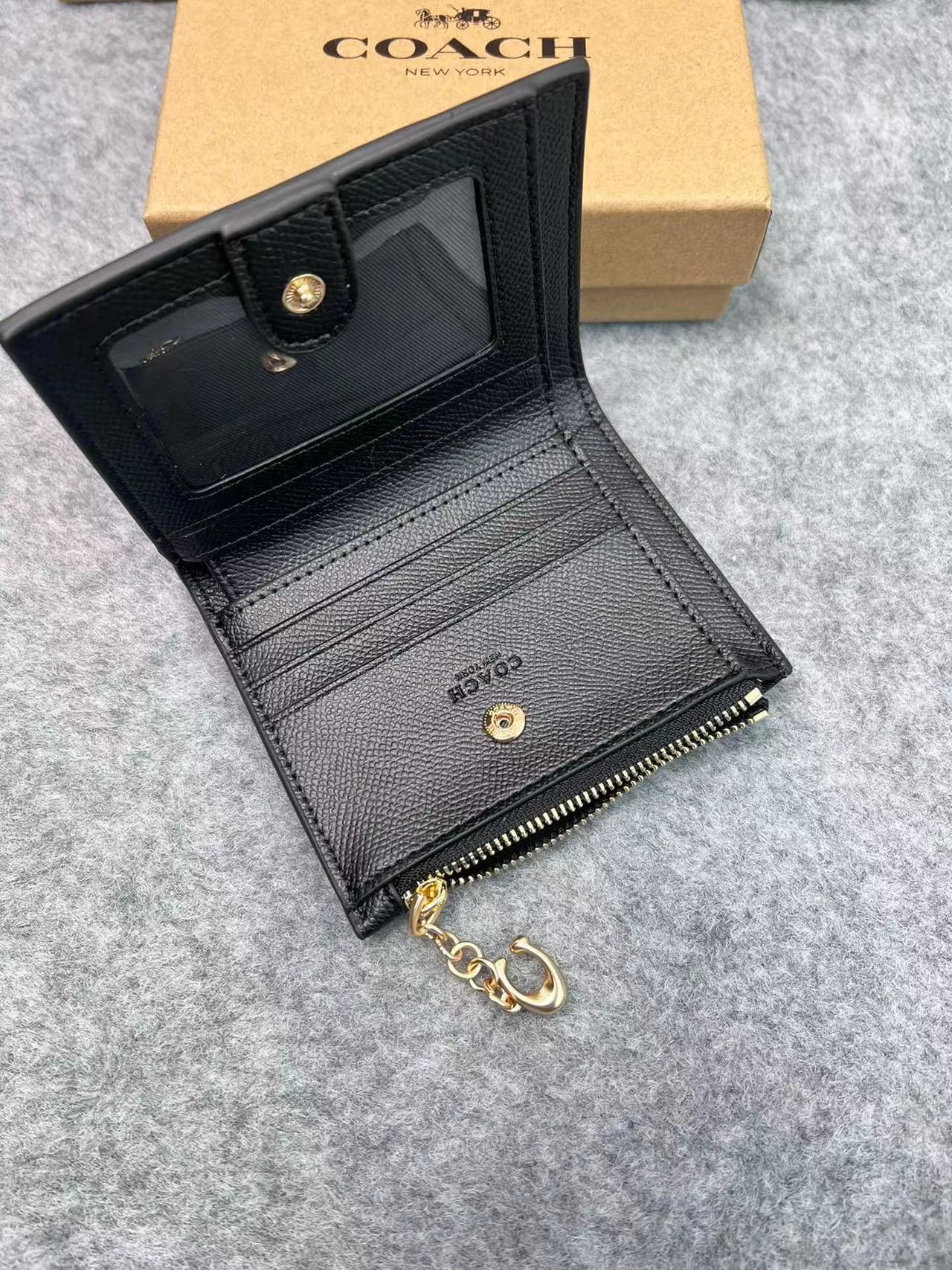 C家两折钱包多卡位PVC印花拉链钱包真皮手拿证件包多款可选详情7