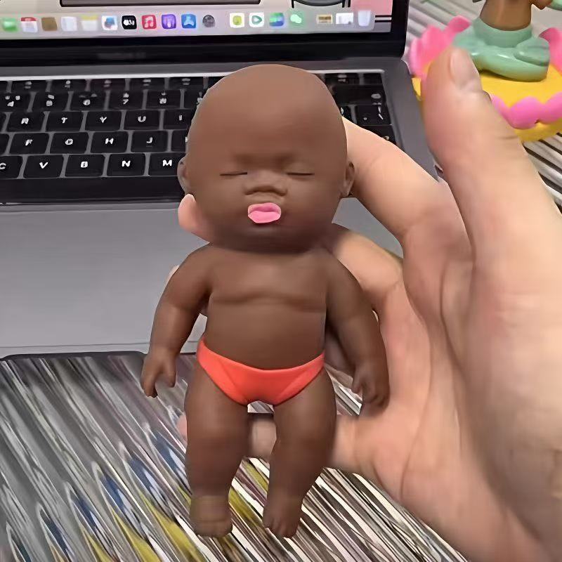 网红娜塔莎黑娃娃玩具解压可摔扁搞怪整蛊捏捏乐仿真婴儿玩偶详情3