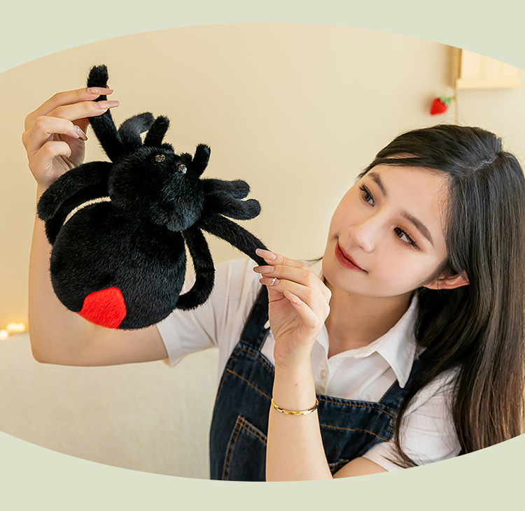 Best-selling cross-border Lucas simulation spider plush toy, doll, and small gift for festive atmosphere and prank pic 7