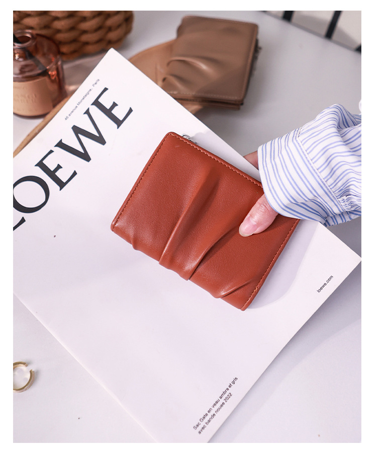 外贸热卖褶皱感女式短款钱包精致小巧网红零钱包百搭卡包学生钱夹详情13