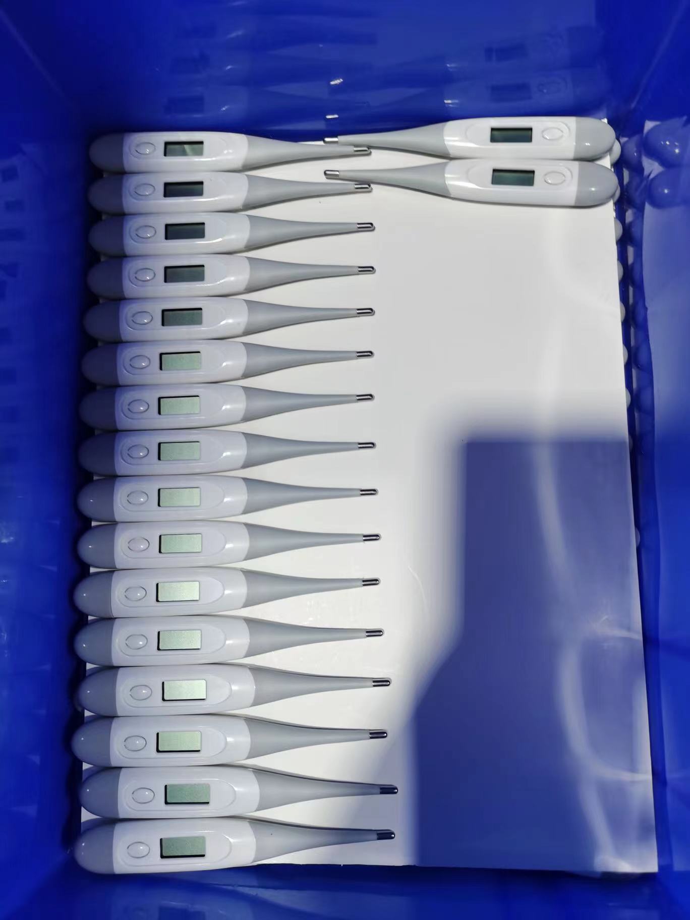 外贸工厂批发软头电子体温计儿童体温表腋下式数字温度计测温计详情9