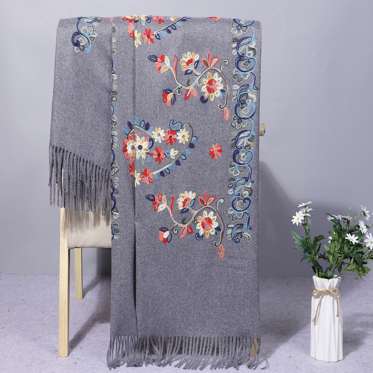Yunnan Chinese style embroidery scarf for women autumn and winter, ethnic style cashmere Suzhou embroidery thickened warm shawl, dual-purpose pic 17