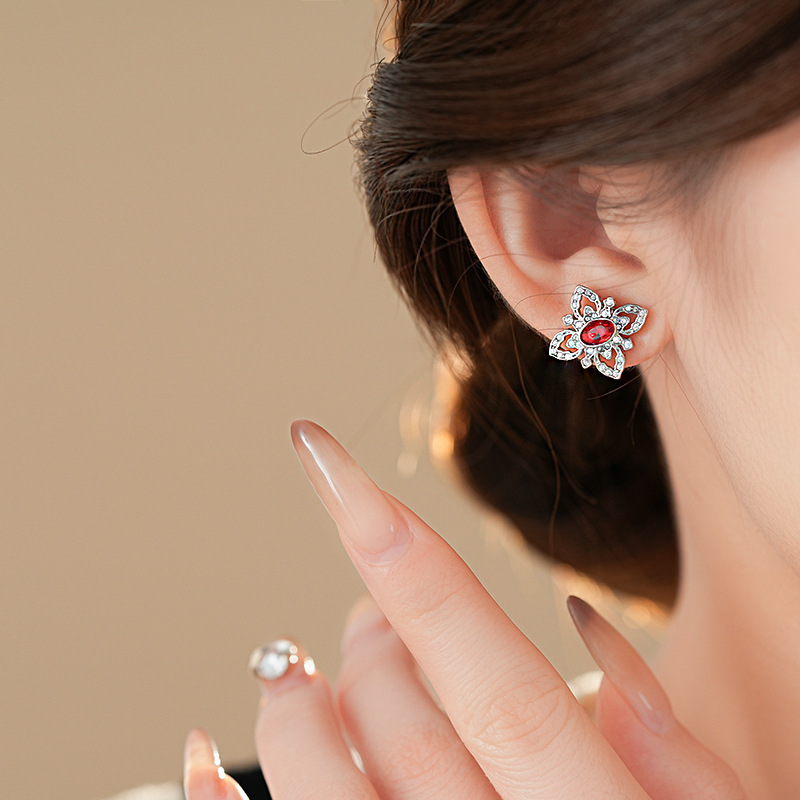 银针新款银色锆石菱形花朵耳钉个性冷淡风耳环时尚中古风耳饰批发详情13