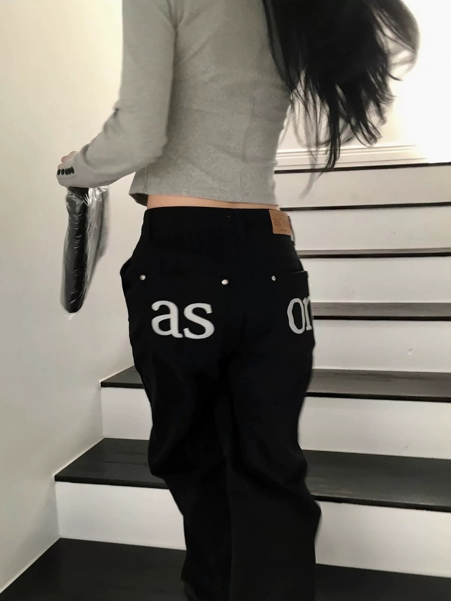 韩国小众 aso*秋新款口袋字母刺绣牛仔裤宽松直筒显瘦高腰长裤女详情4