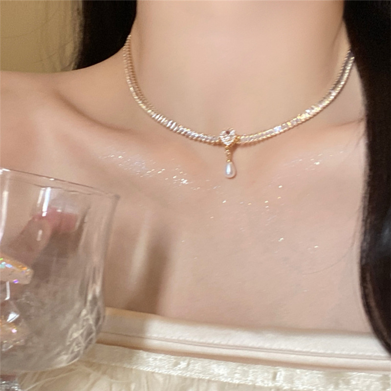 French Hepburn style zircon necklace, light luxury, niche and high-end design sense, teardrop-shaped pearl collarbone chain, Internet celebrity necklace pic 10