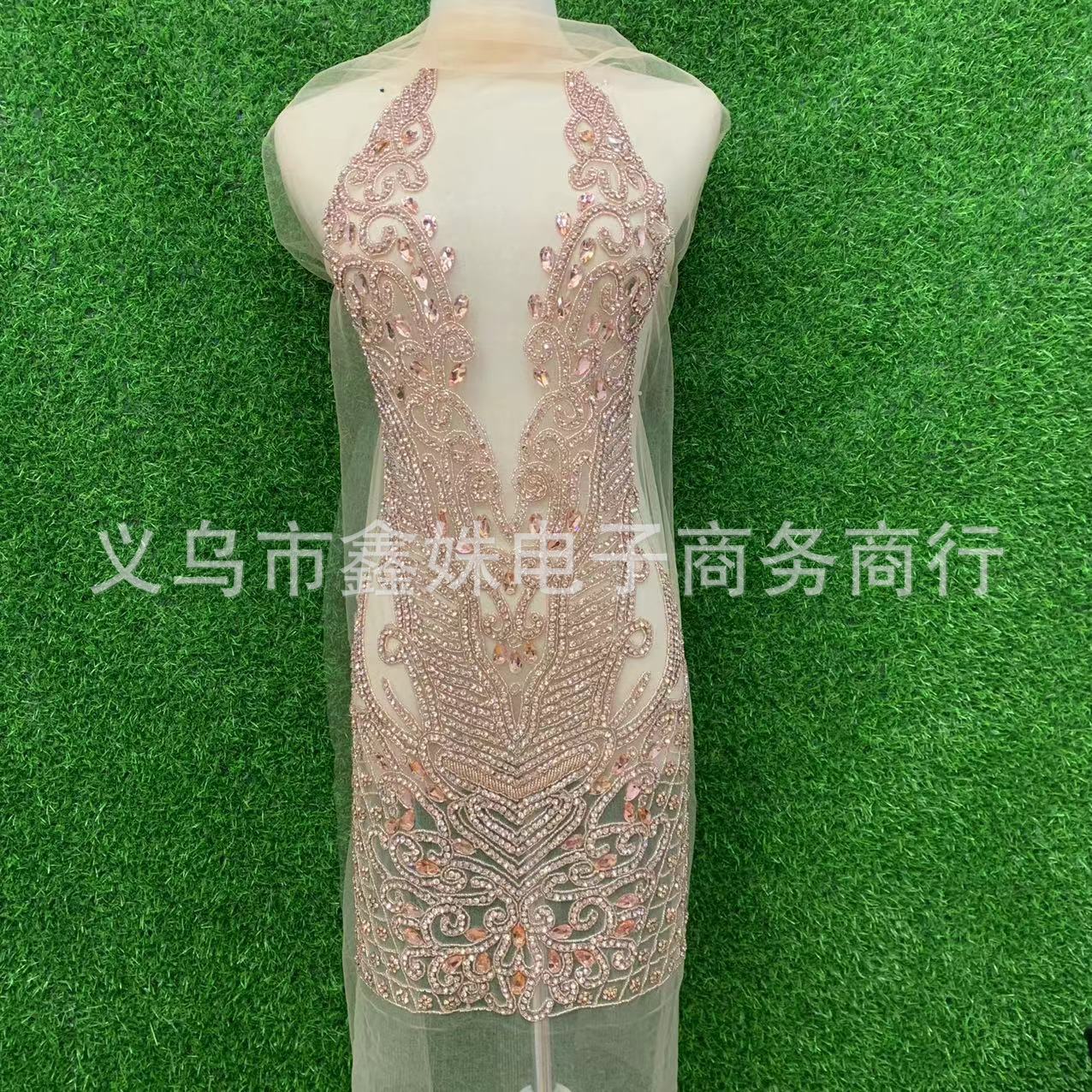 钩针款手工款钉珠婚纱礼服V领网纱贴花服装辅料详情4