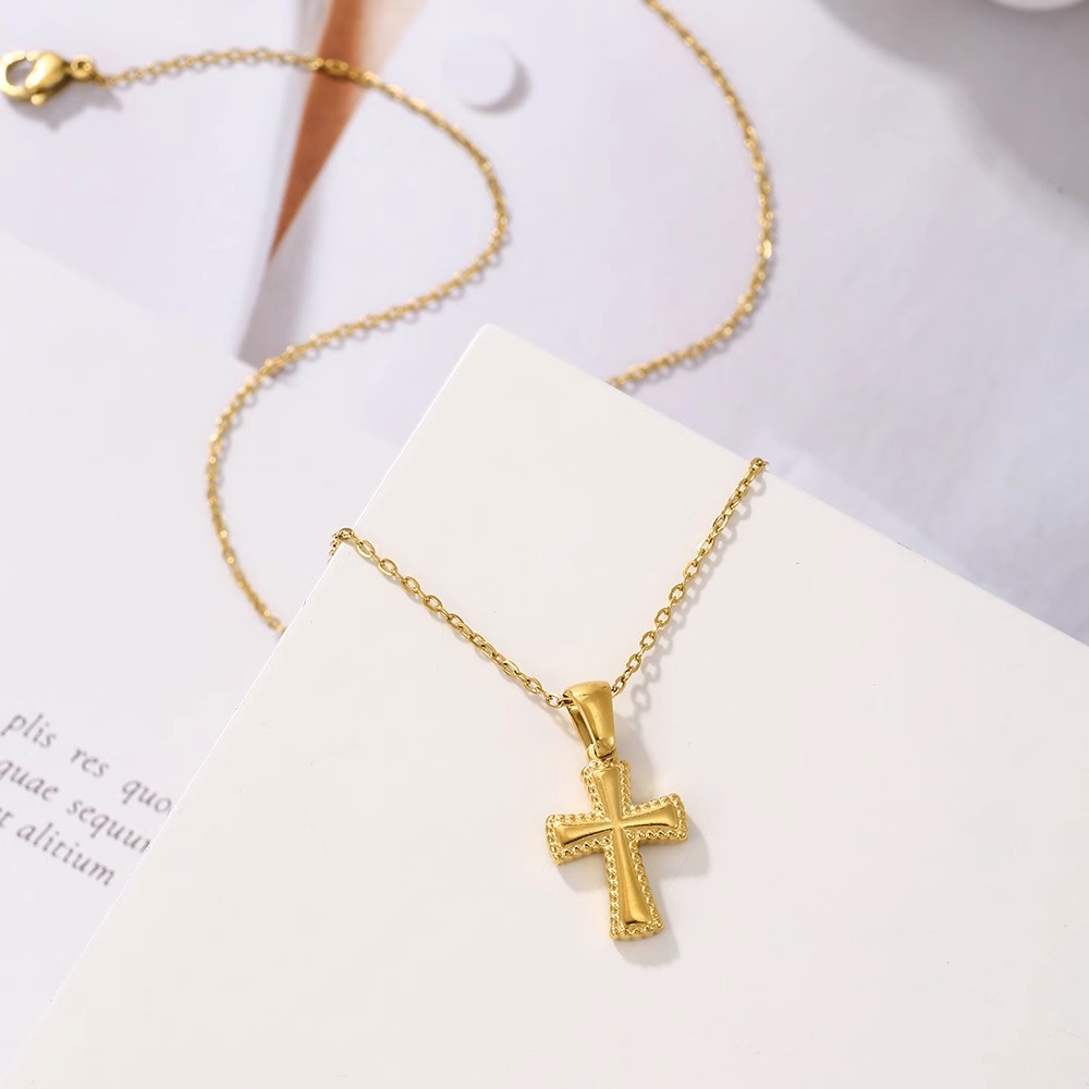 Titanium steel cross pendant necklace for women, an ins European and American niche design stainless steel necklace, a versatile collarbone chain accessory pic 1