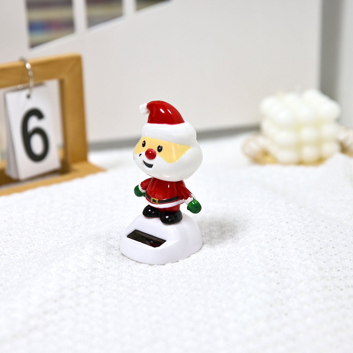 工厂直销太阳能汽车内饰摆件圣诞节日礼品呆萌圣诞老人饰品可批发详情6