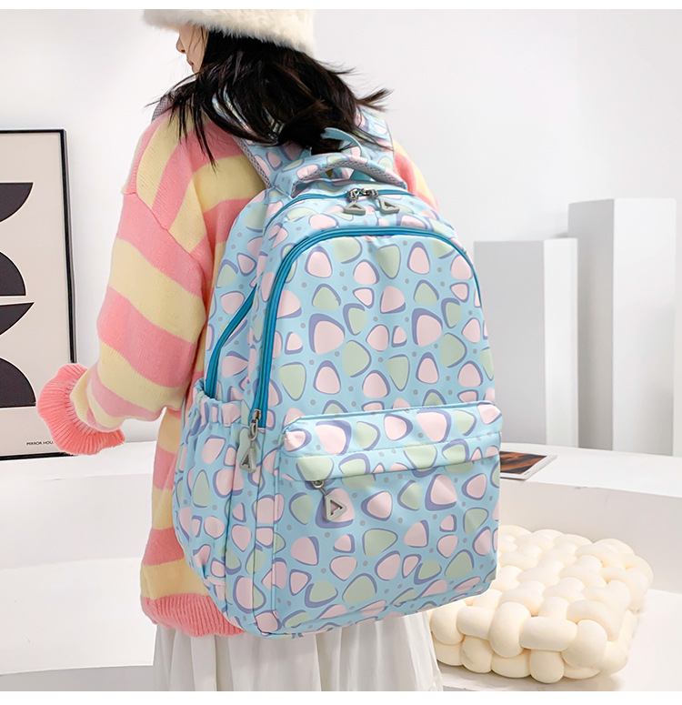 Wholesale of lightweight schoolbags for girls in primary and secondary schools, large-capacity bags for students in grades 3 to 6 on campus, and backpacks for girls pic 30