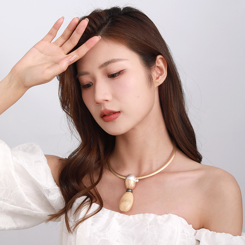 亚马逊跨境专供热销原创个性精致几何合金吊坠女士简约百搭项圈详情4