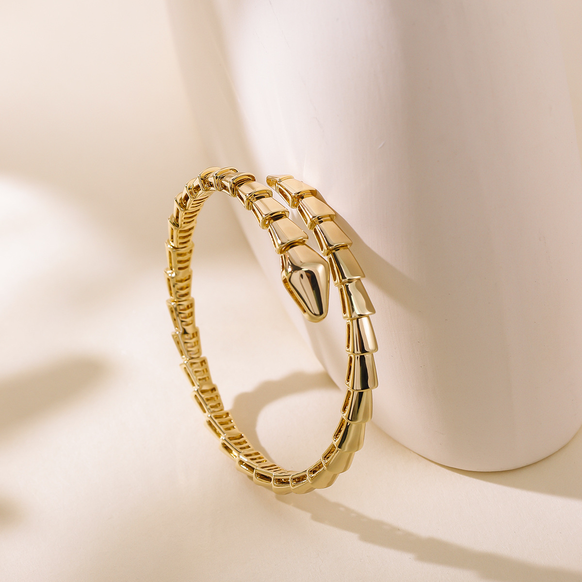 跨境亚马逊甜酷锆石蛇形手镯钛钢925小众开口镯子高级感微镶手环详情2