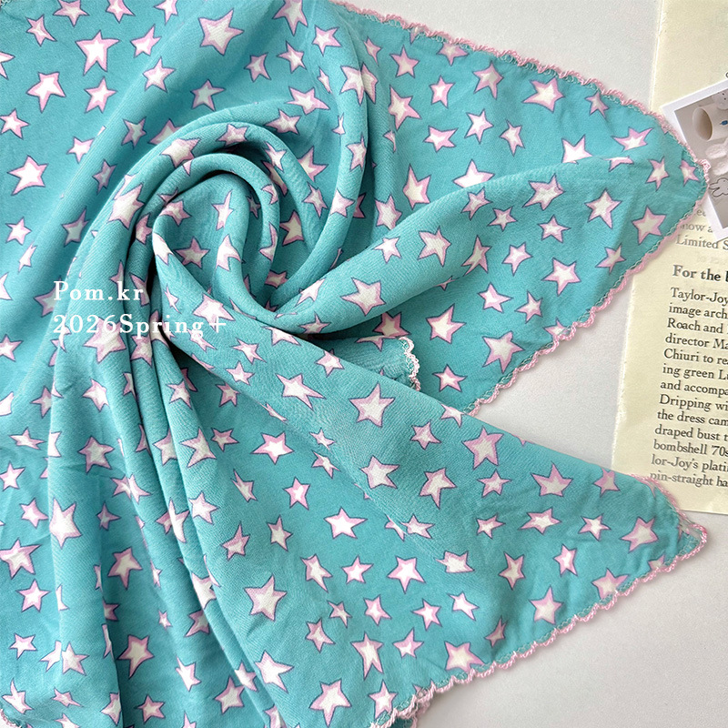 The new spring polka dot printed silk scarf is sweet and versatile. It is a neckband accessory that exudes a sense of elegance and sophistication for young girls. It is a thin and niche square scarf for women pic 11