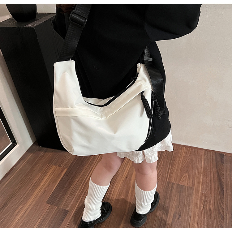 今年流行牛津布包包斜挎包女2026新款休闲单肩学生上课饺子包百搭详情29