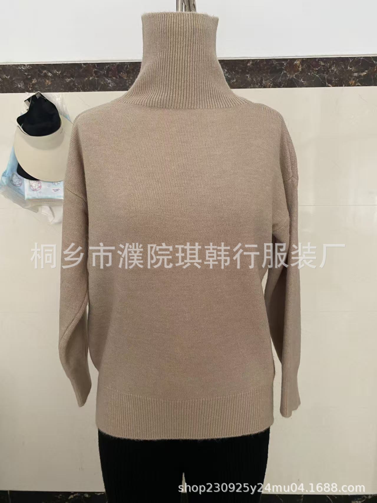 A loose and versatile knitted pullover with a laid-back style for women to wear over a high-neck sweater from Europe and America in the autumn and winter of 2025 pic 11