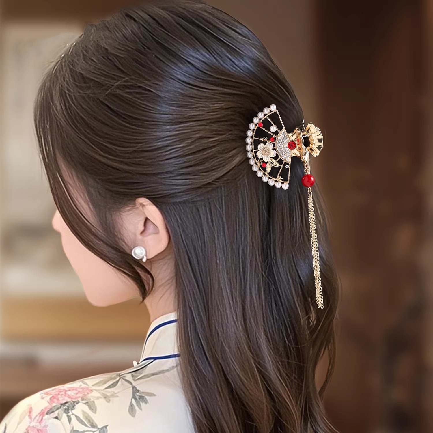 Hanfu tassel ancient-style grab clip, new Chinese-style Chinese fan-shaped step shake, elegant semi-tied hair clip pic 5