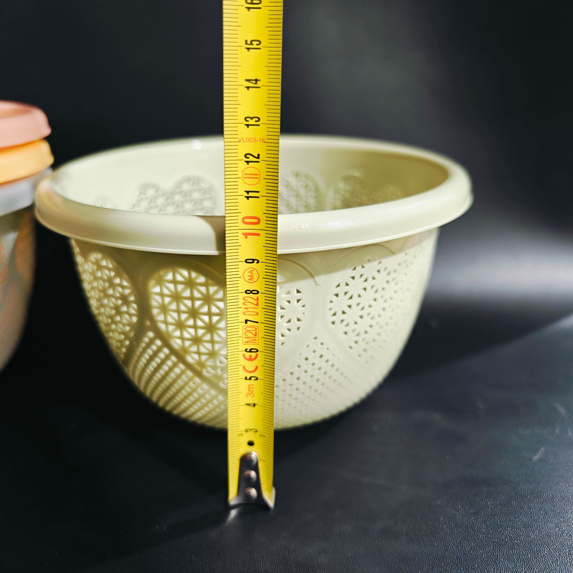 【 Zone 2-2 】 Deep Heart Lily, 200 yuan per piece. Deep heart lily, round thin basket, draining basket, kitchen plastic thickened vegetable washing basket, 2 yuan wholesale supply pic 2