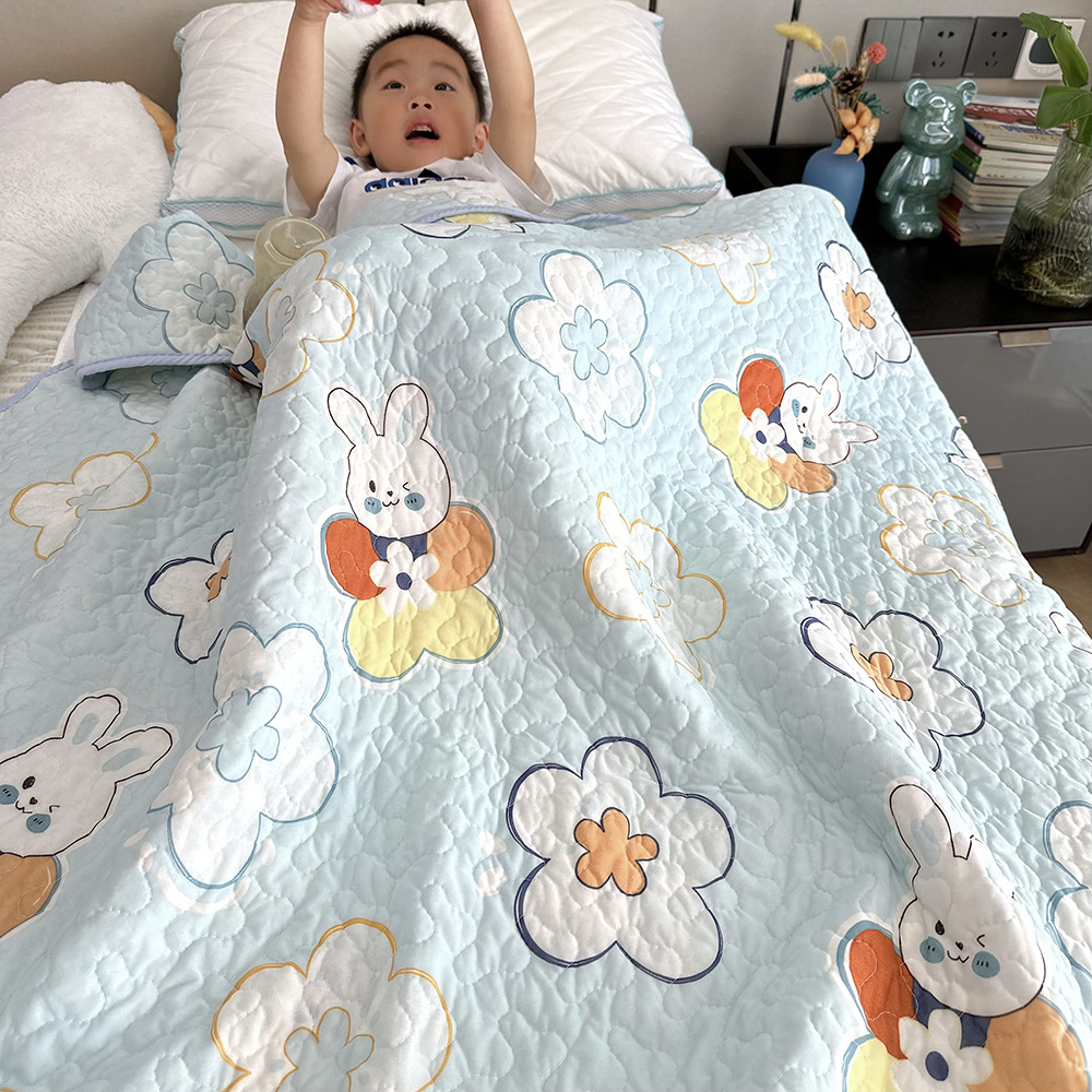 A类亲肤冰丝夏凉被 幼儿园午睡专用空调被 婴儿夏季床盖 轻薄透气丝绗缝冰感被子详情3