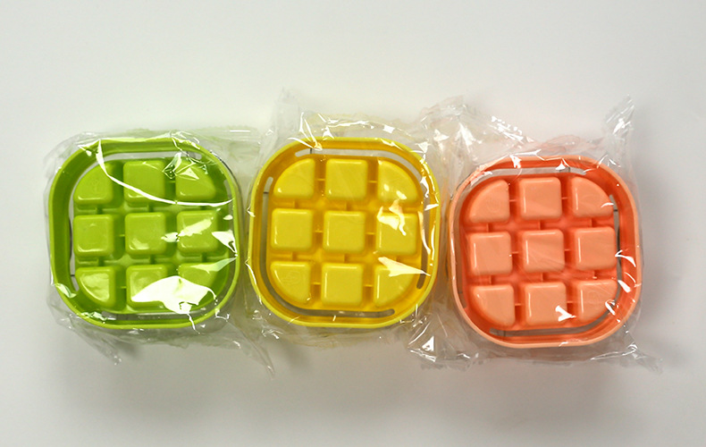 Press the small ice cube tray, mini silicone ice cube box, small mold, refrigerator, homemade ice cube with lid, food-grade pic 1