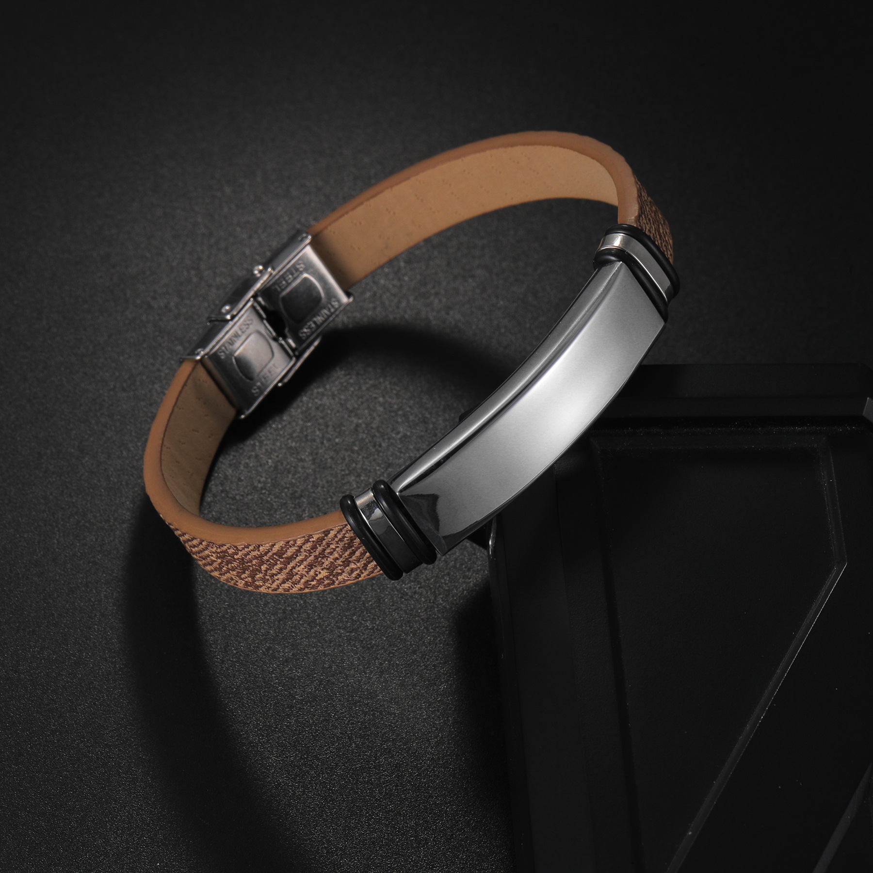 Cross-border Russian bestseller stainless steel smooth laser-engraved couple bracelet, simple and trendy titanium steel sports bracelet pic 3