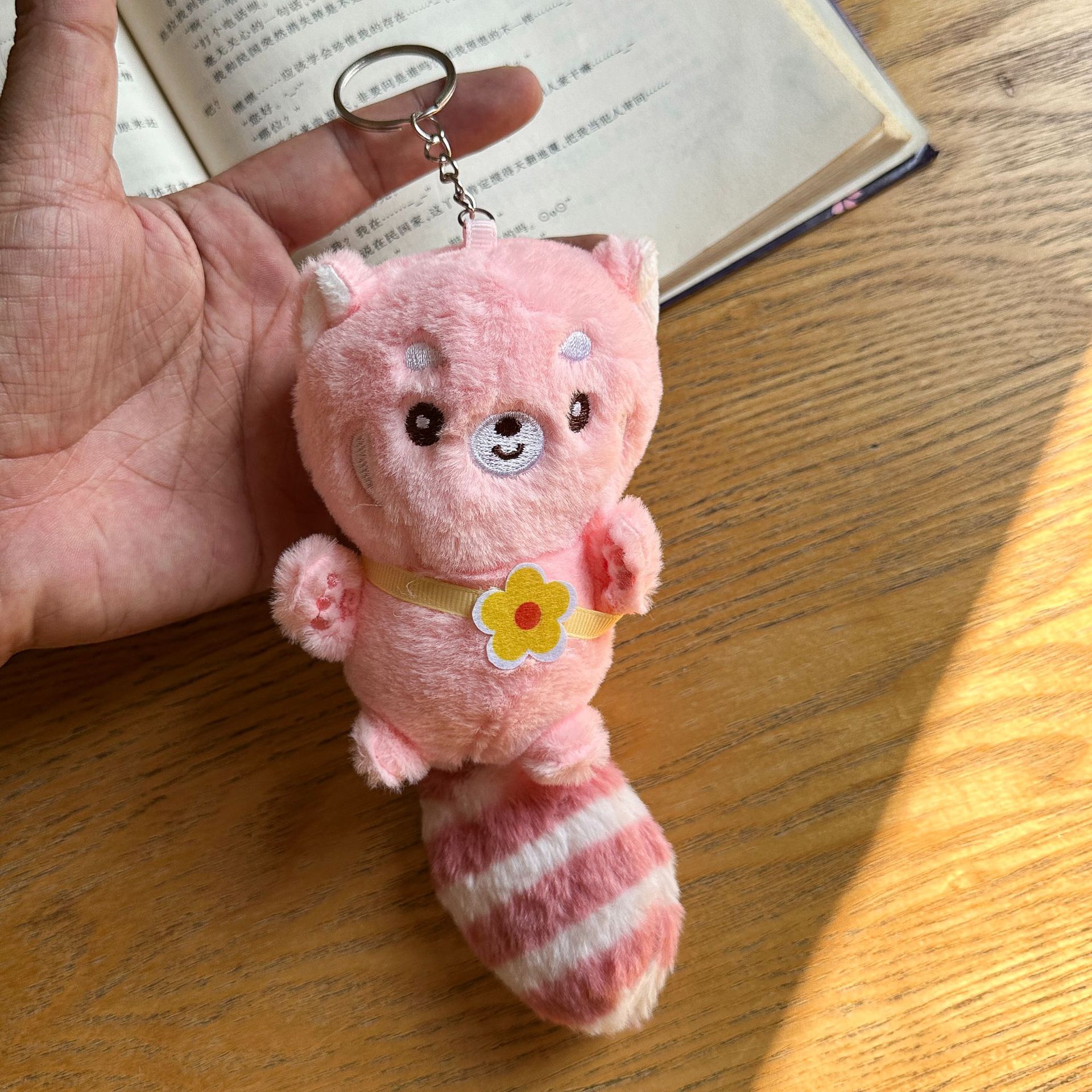 Cross-border bestsellers: Cute cartoon big-tail raccoon pendants, bags, keychains, plush pendants, ornaments, toys pic 6
