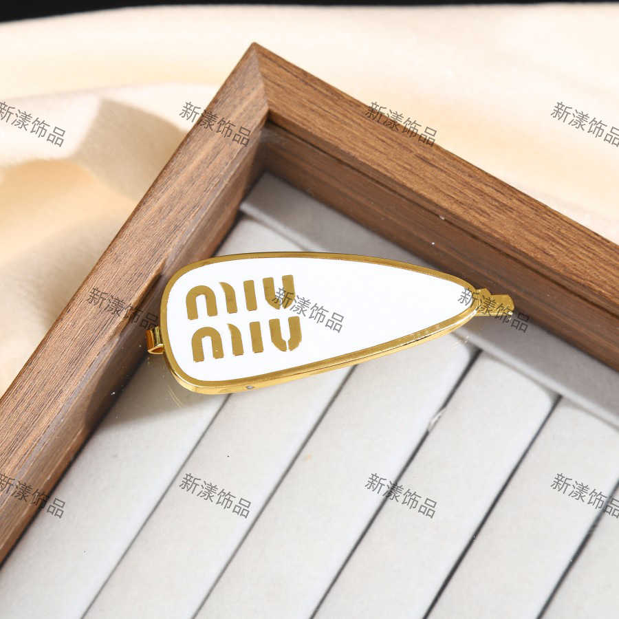 Ms. Miao Miao alloy hair clips, miumiu letter straight clips, personalized bangs clips, side hair clips, hair accessories pic 7