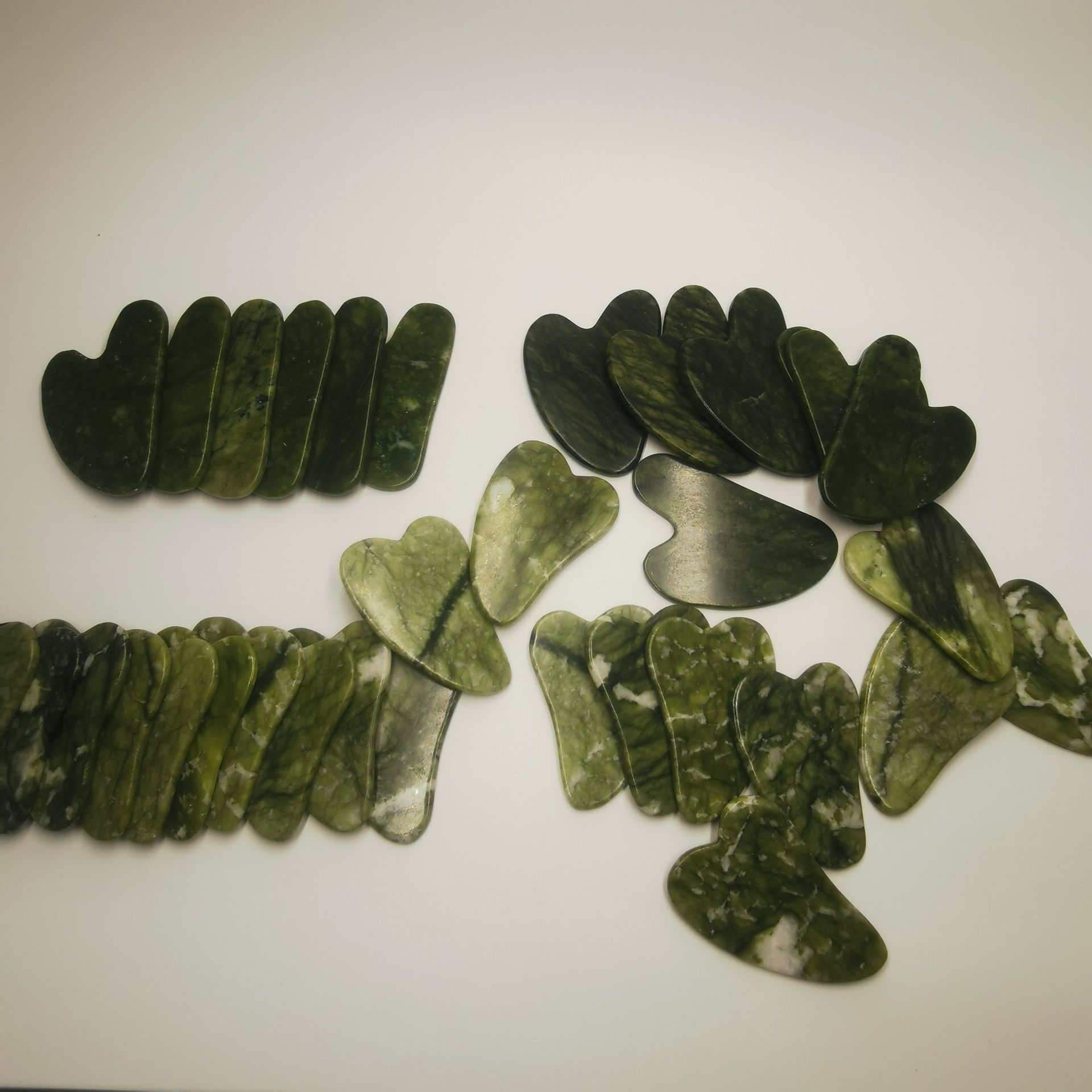 玉石刮痧板面部皮肤护理按摩专用美容经络按摩牛角天然岫玉刮痧板logo跨境厂家详情6