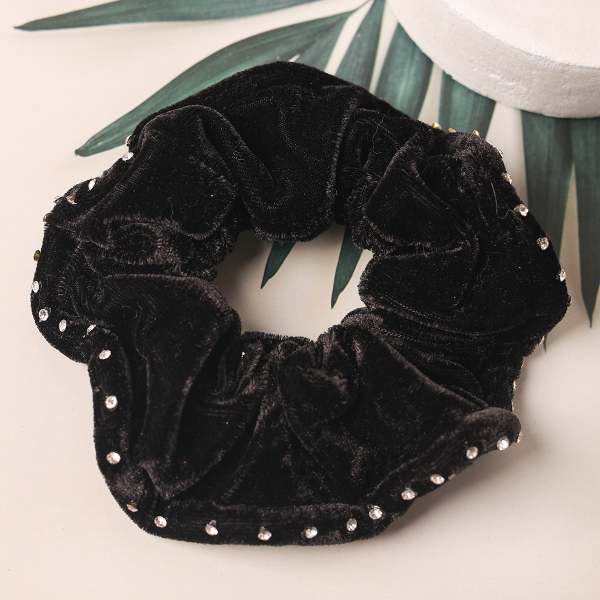 新款镶钻不倒绒发圈金丝绒带钻头饰盘发点钻绒布大肠圈韩版发饰详情3