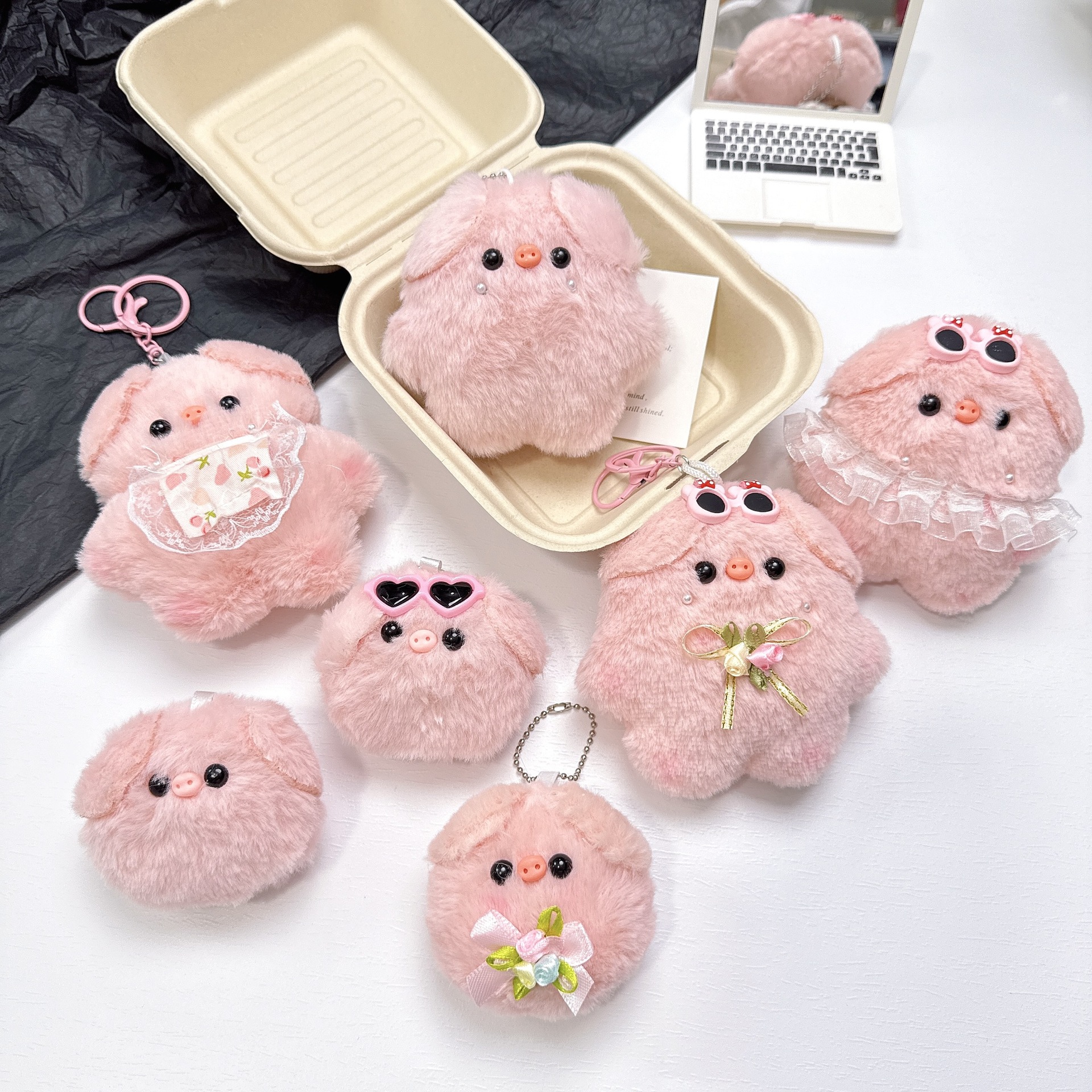 吱吱叫可爱小猪挂件墨镜猪裙子猪毛绒钥匙扣摆摊娃娃机公仔批发详情1