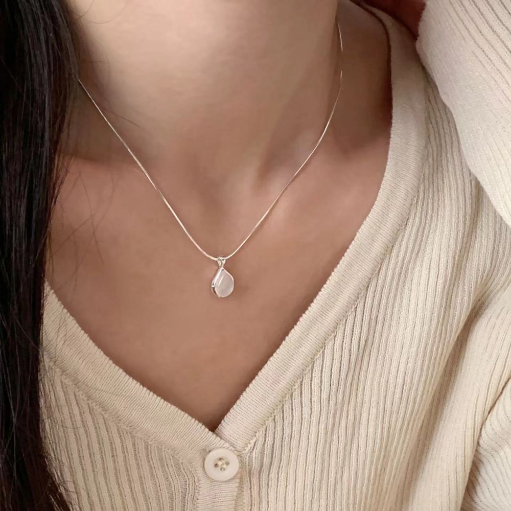 Li Luo Xin S925 sterling silver pearl necklace accessory for women, non-fading, high-end and versatile, spring and summer collarbone chain wholesale pic 3