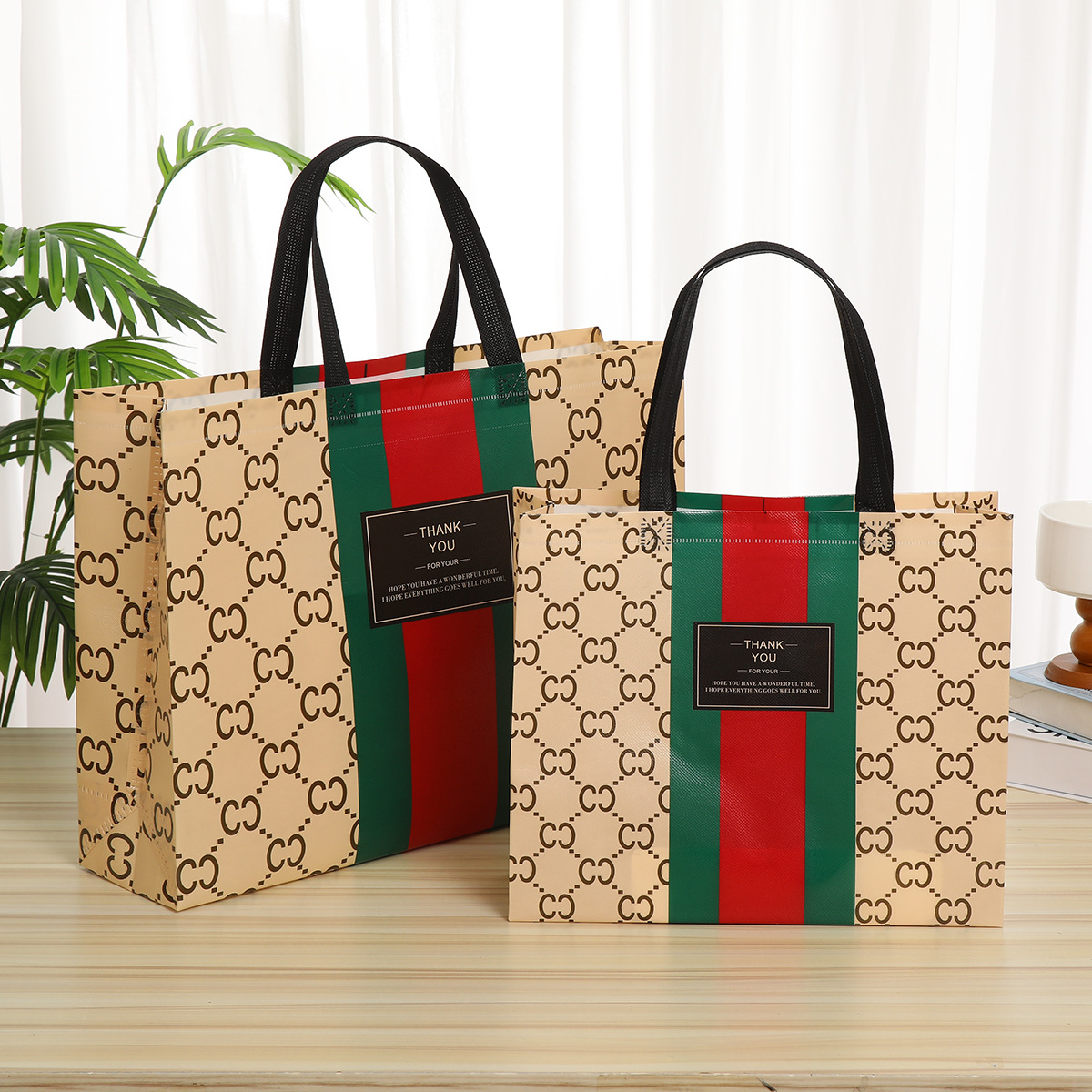 亚马逊跨境现货批发 圣诞时尚覆膜无纺布袋 购物手提袋 防水收纳袋 环保耐用详情15