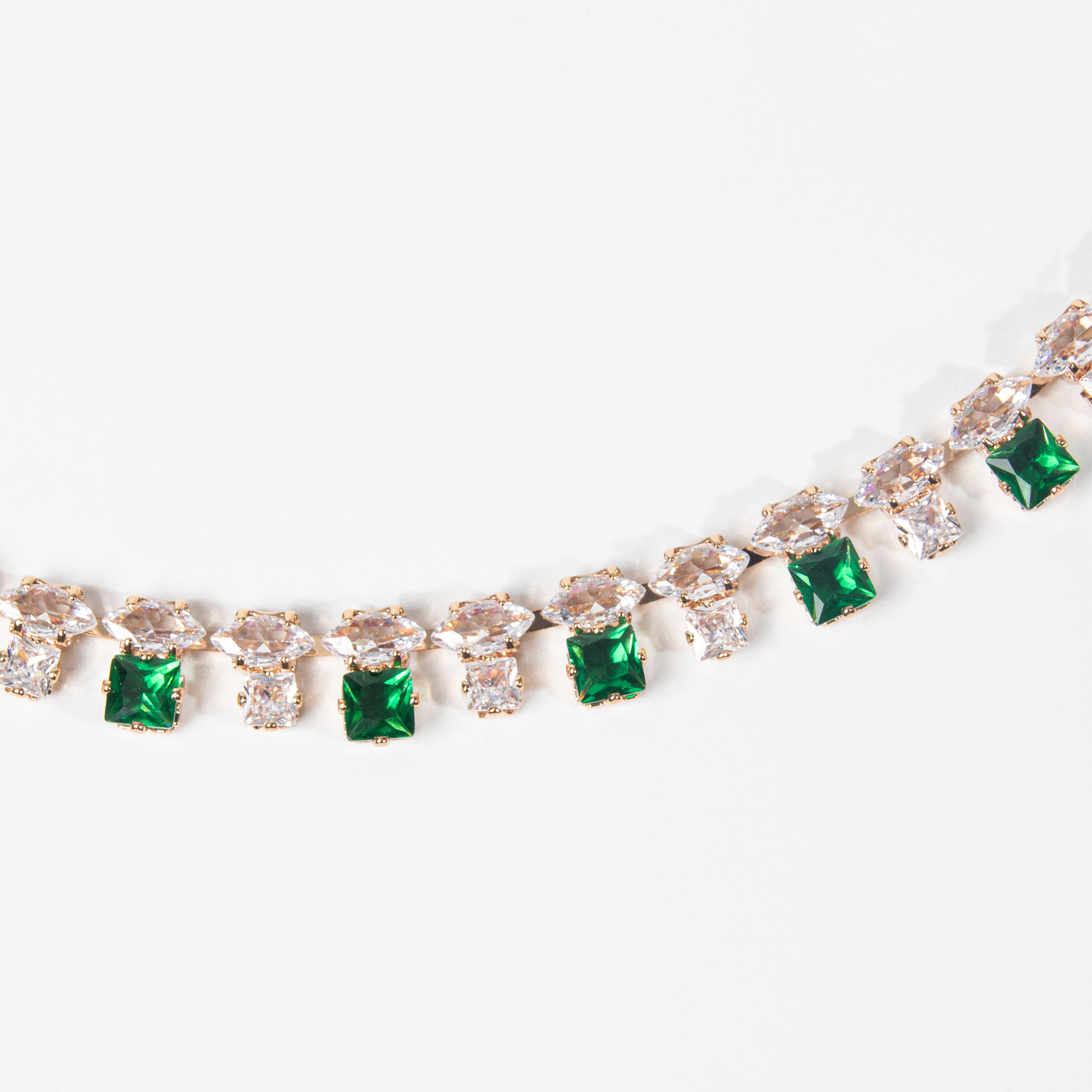 Shaking yin influencers en vivo estilo burst pequeño cubic circonitas doble cadena de claviculas apilado cubic accesorios de alta calidad collar al por mayor LYTJ30492 gutisa joyería vestido de fiesta accesorios pic 8
