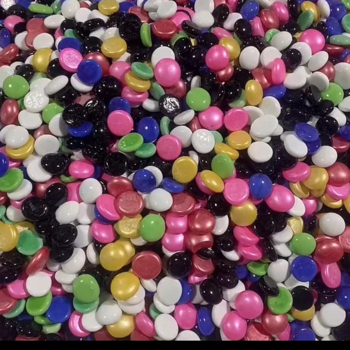 Factory direct supply of porcelain-colored glass flat beads, black and white Go stones, flower center decorative beads, glass handicrafts wholesale, glass beads supply pic 5