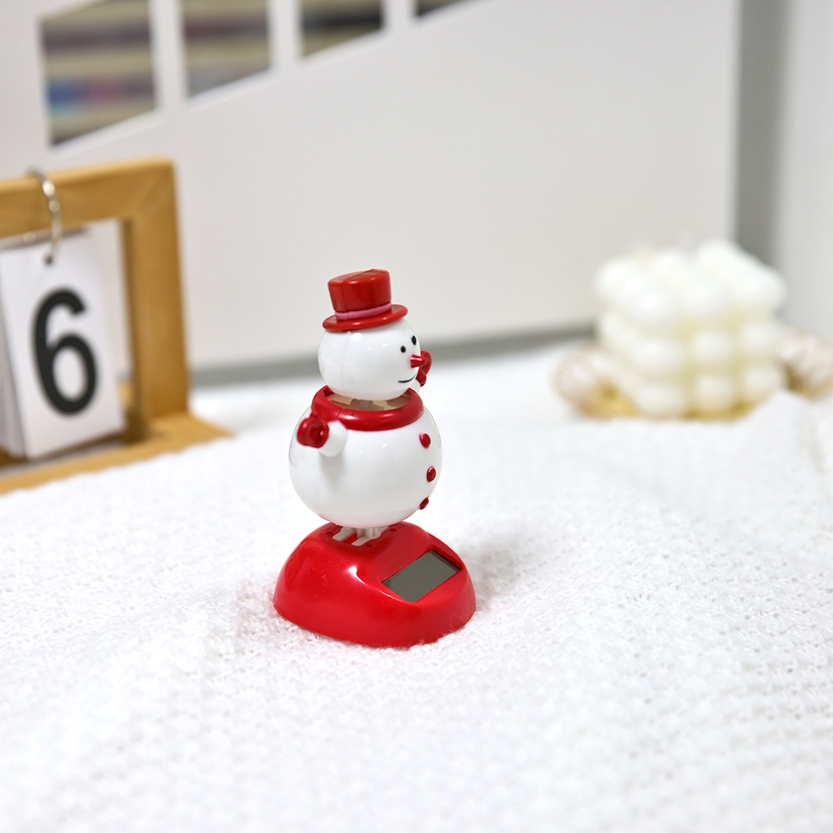 Source factory solar car interior ornaments, Christmas holiday gifts, cute big-bellied snowman decorations are available for wholesale pic 11