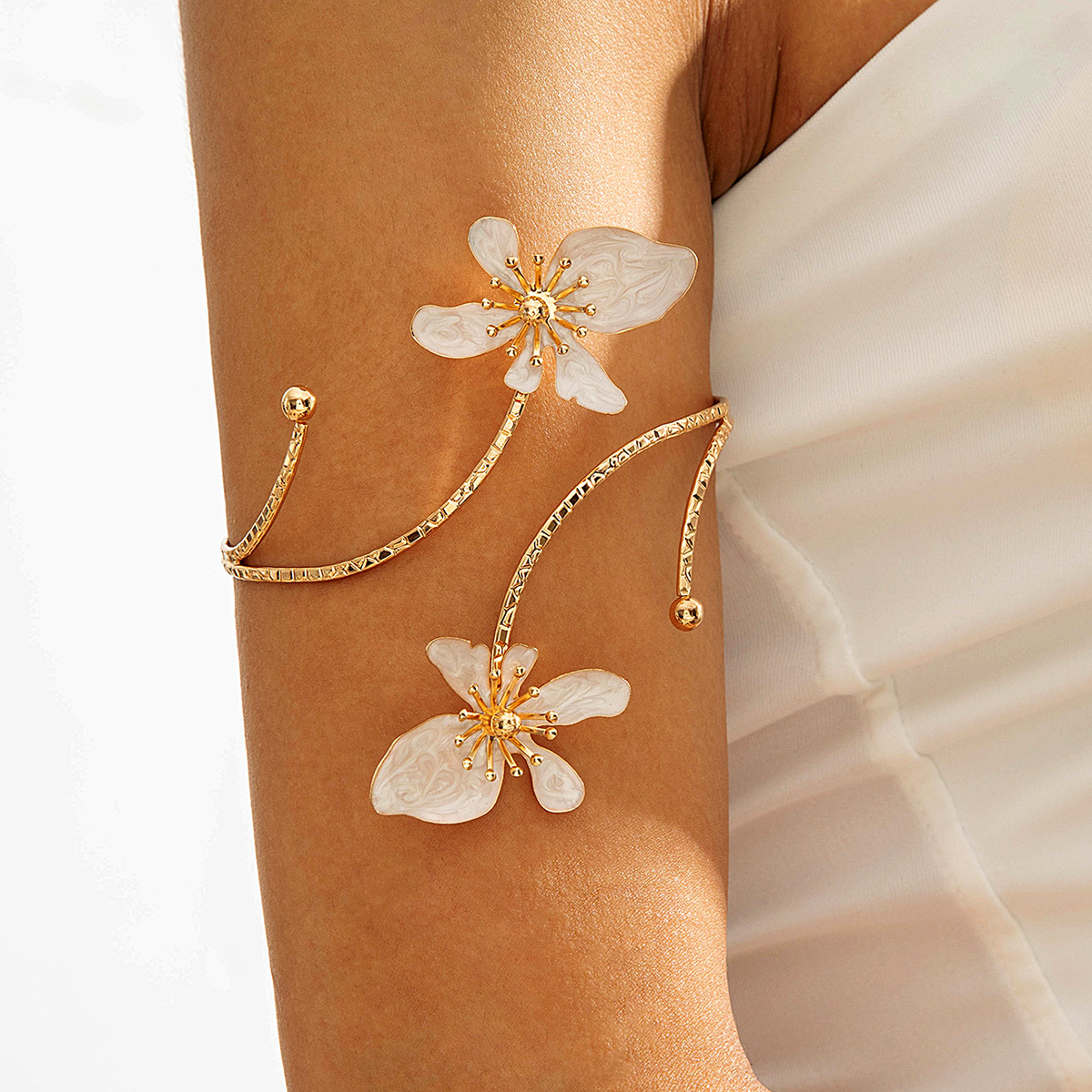 亚马逊跨境个性冷淡风海星手臂镯线条计感蝴蝶环形开口臂镯女详情96