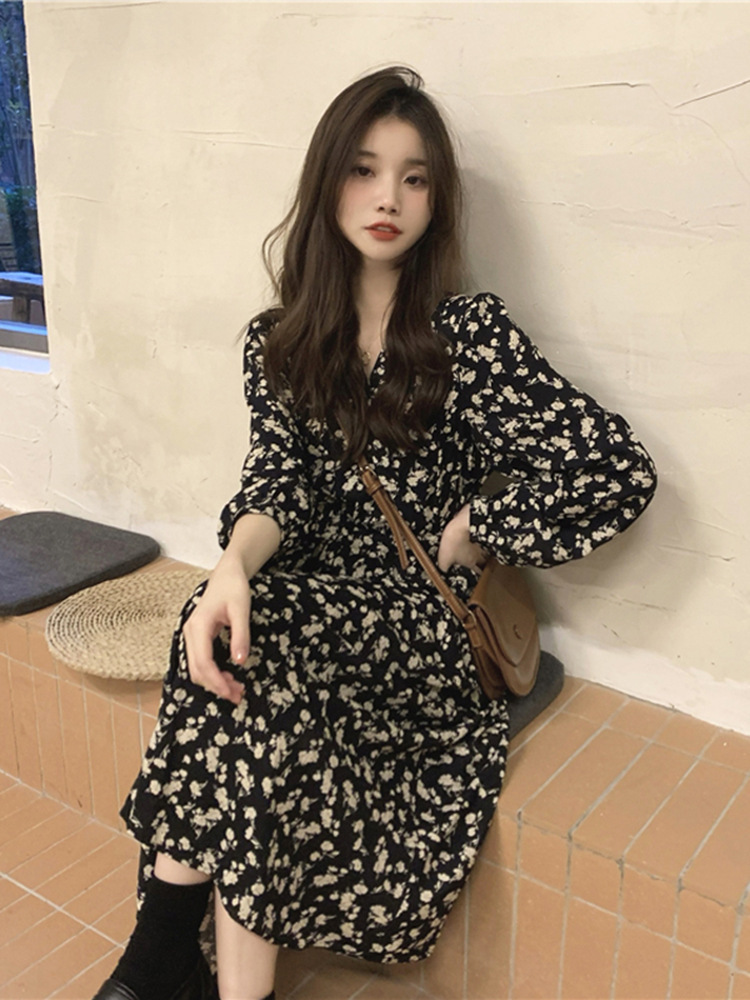 温柔风碎花V领连衣裙女春夏2025新款长款过膝高腰气质长袖A字裙子详情18